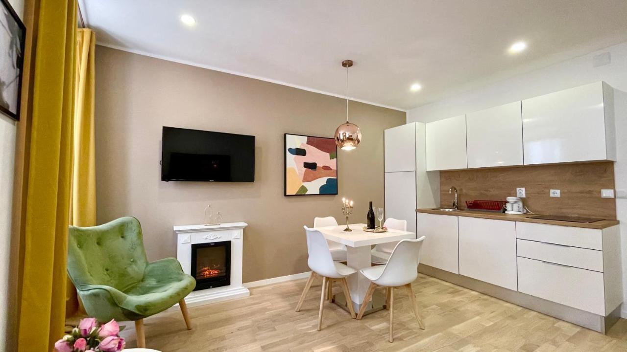Hedone Luxury 3 With Free Parking Apartma