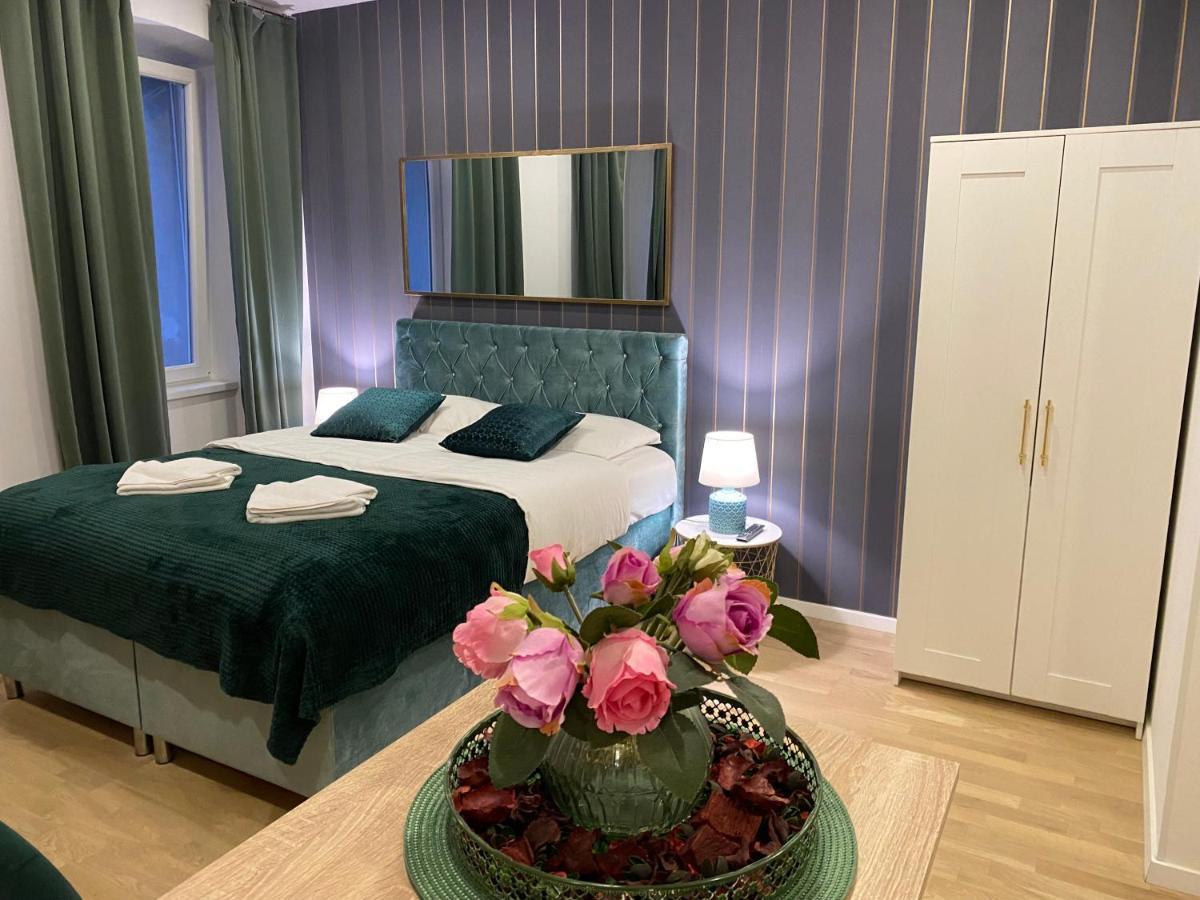 Hedone Luxury 3 With Free Parking Apartma